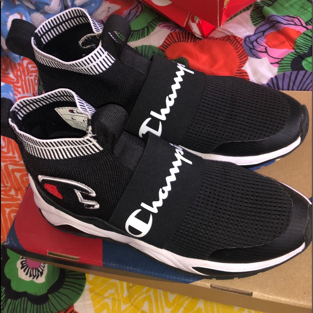 SOLD ‼️‼️Gently used champion sneakers